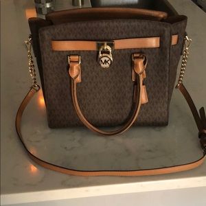 Michaels Kors Purse. Still has tags